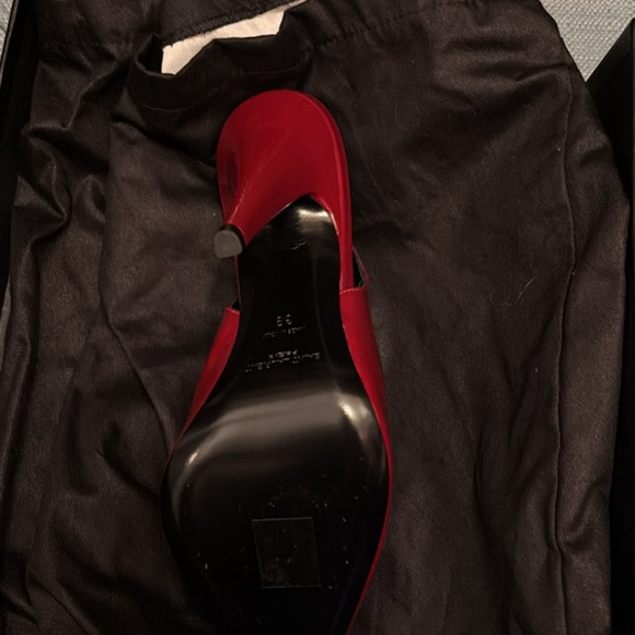 Shoes - Picture 4 of 4